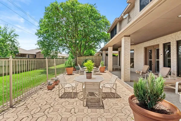 $2,500 | 4513 Country Club View, Baytown, TX 77521
