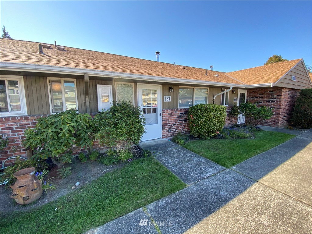 21118 77th Place West, Unit 102 Edmonds, WA 98026 - Photo 1 of 26