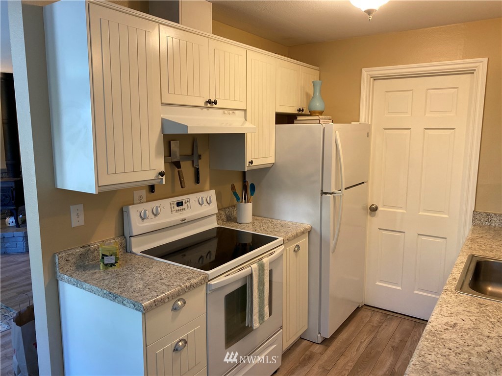 21118 77th Place West, Unit 102 Edmonds, WA 98026 - Photo 11 of 26