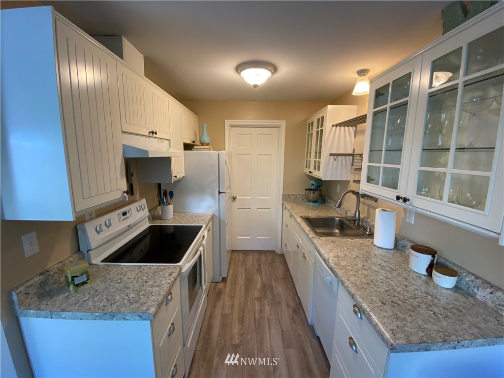 21118 77th Place West, Unit 102 Edmonds, WA 98026 - Photo 12 of 26