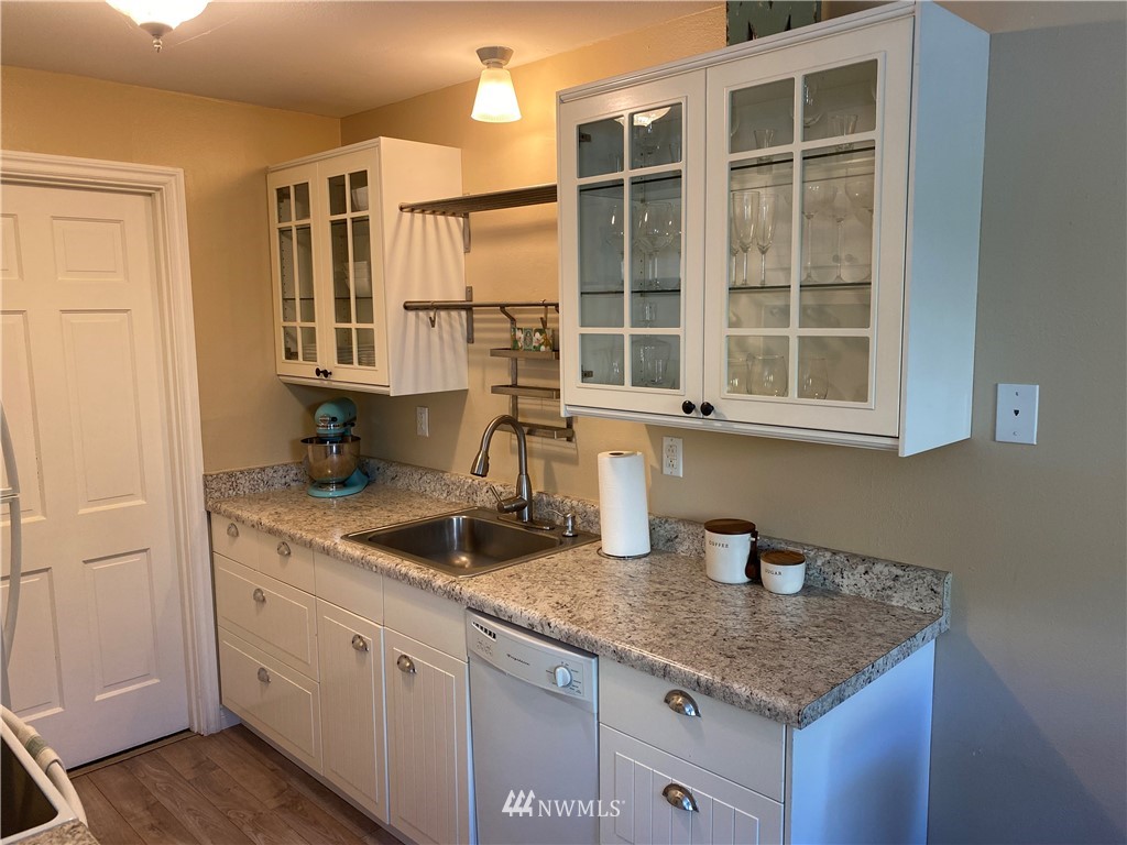21118 77th Place West, Unit 102 Edmonds, WA 98026 - Photo 13 of 26