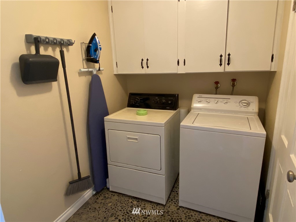 21118 77th Place West, Unit 102 Edmonds, WA 98026 - Photo 15 of 26