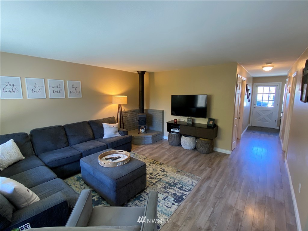 21118 77th Place West, Unit 102 Edmonds, WA 98026 - Photo 5 of 26