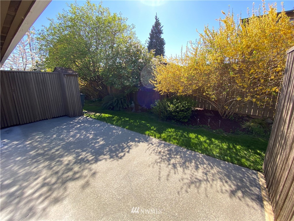 21118 77th Place West, Unit 102 Edmonds, WA 98026 - Photo 6 of 26
