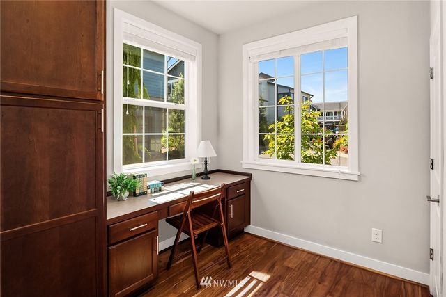 $1,350,000 | 1016 Pine Crest Circle Northeast, Issaquah, WA 98029