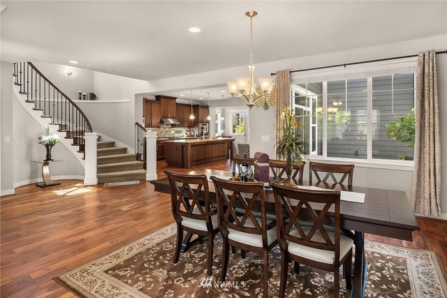 $1,350,000 | 1016 Pine Crest Circle Northeast, Issaquah, WA 98029