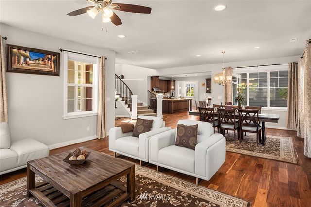 $1,350,000 | 1016 Pine Crest Circle Northeast, Issaquah, WA 98029