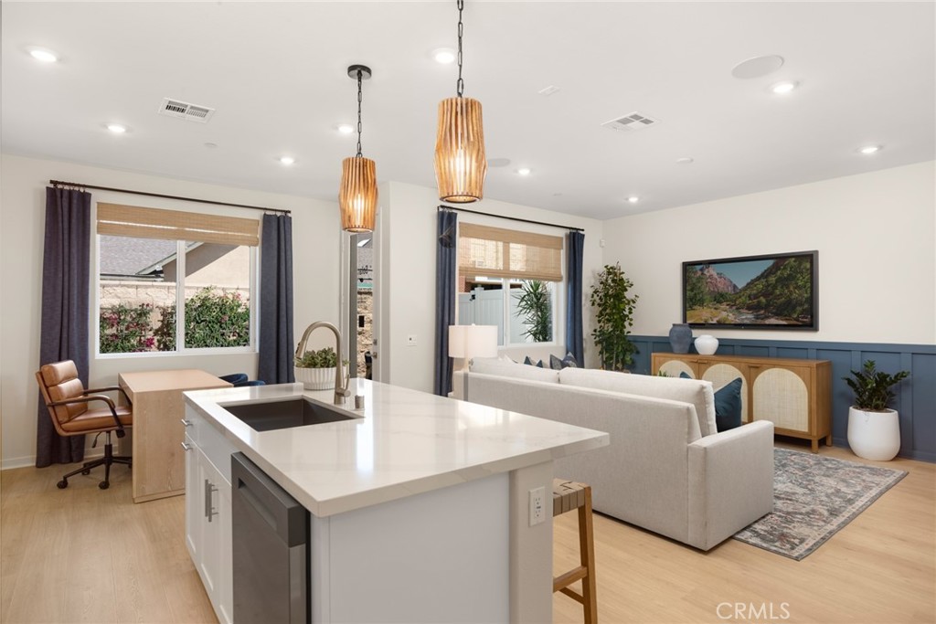 7014 Solara Way Westminster, CA 92683 - Photo 8 of 23