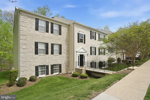 $278,999 | 12250 Stevenson Court, Woodbridge, VA 22192