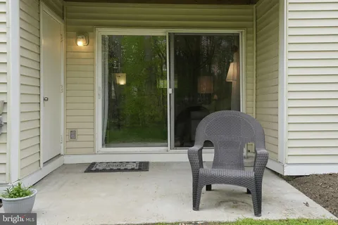 $278,999 | 12250 Stevenson Court, Woodbridge, VA 22192