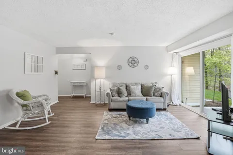 $278,999 | 12250 Stevenson Court, Woodbridge, VA 22192