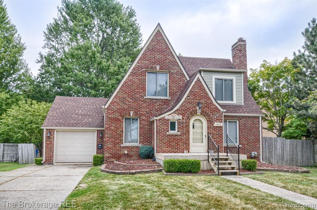615 South State Road Davison, MI 48423 - Photo 2 of 41
