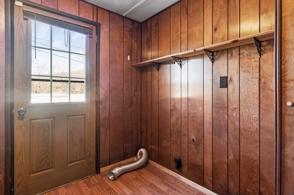 2090 Castleton Road Max Meadows, VA 24360 - Photo 13 of 40 Gallery Image 13