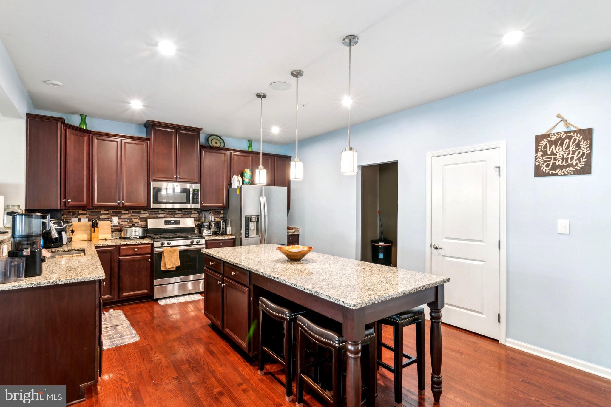 537 Potomac Road Joppa, MD 21085 - Photo 6 of 23 Large Kitchen