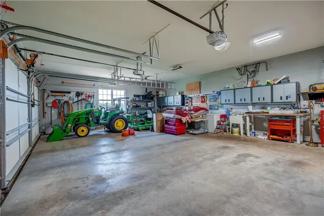 $1,595,000 | 12714 South Harris Road, Greenwood, MO 64034