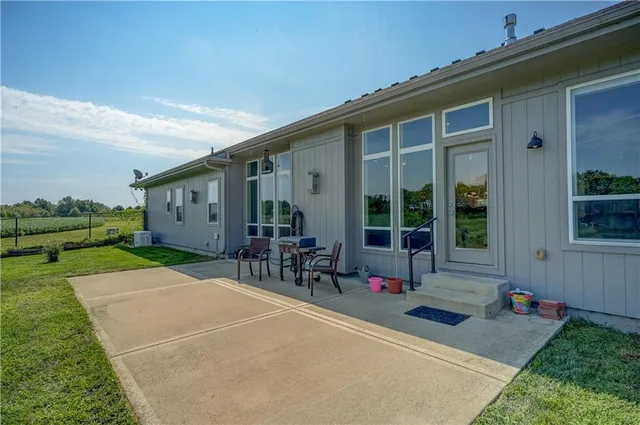 $1,595,000 | 12714 South Harris Road, Greenwood, MO 64034