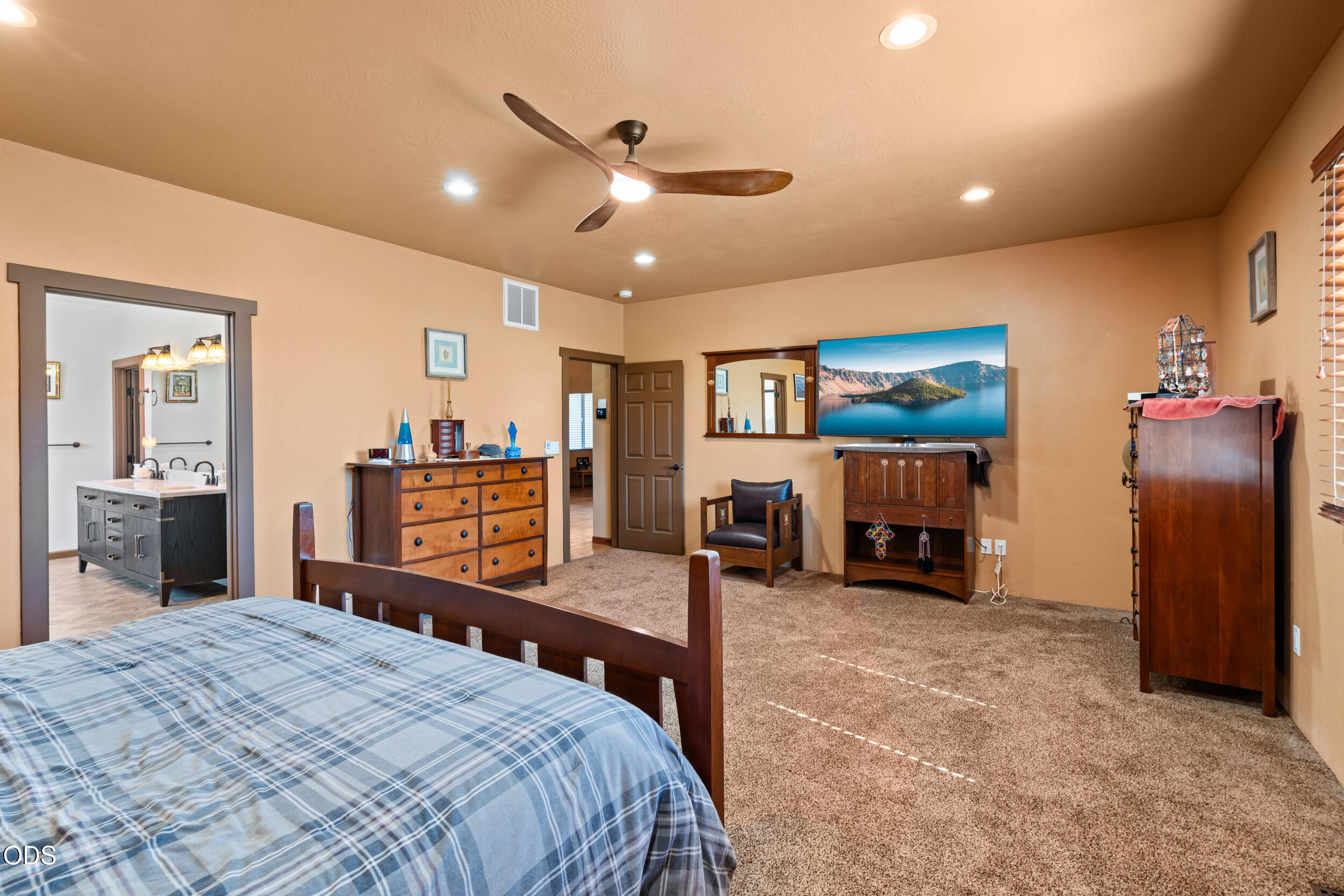 1213 Casino Road Medford, OR 97501 - Photo 34 of 77