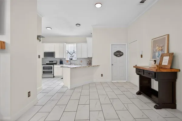 $419,990 | 513 Timberside Drive, Terrell, TX 75161