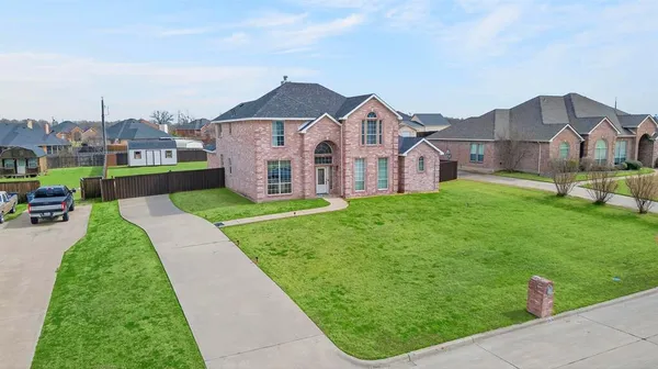 $419,990 | 513 Timberside Drive, Terrell, TX 75161