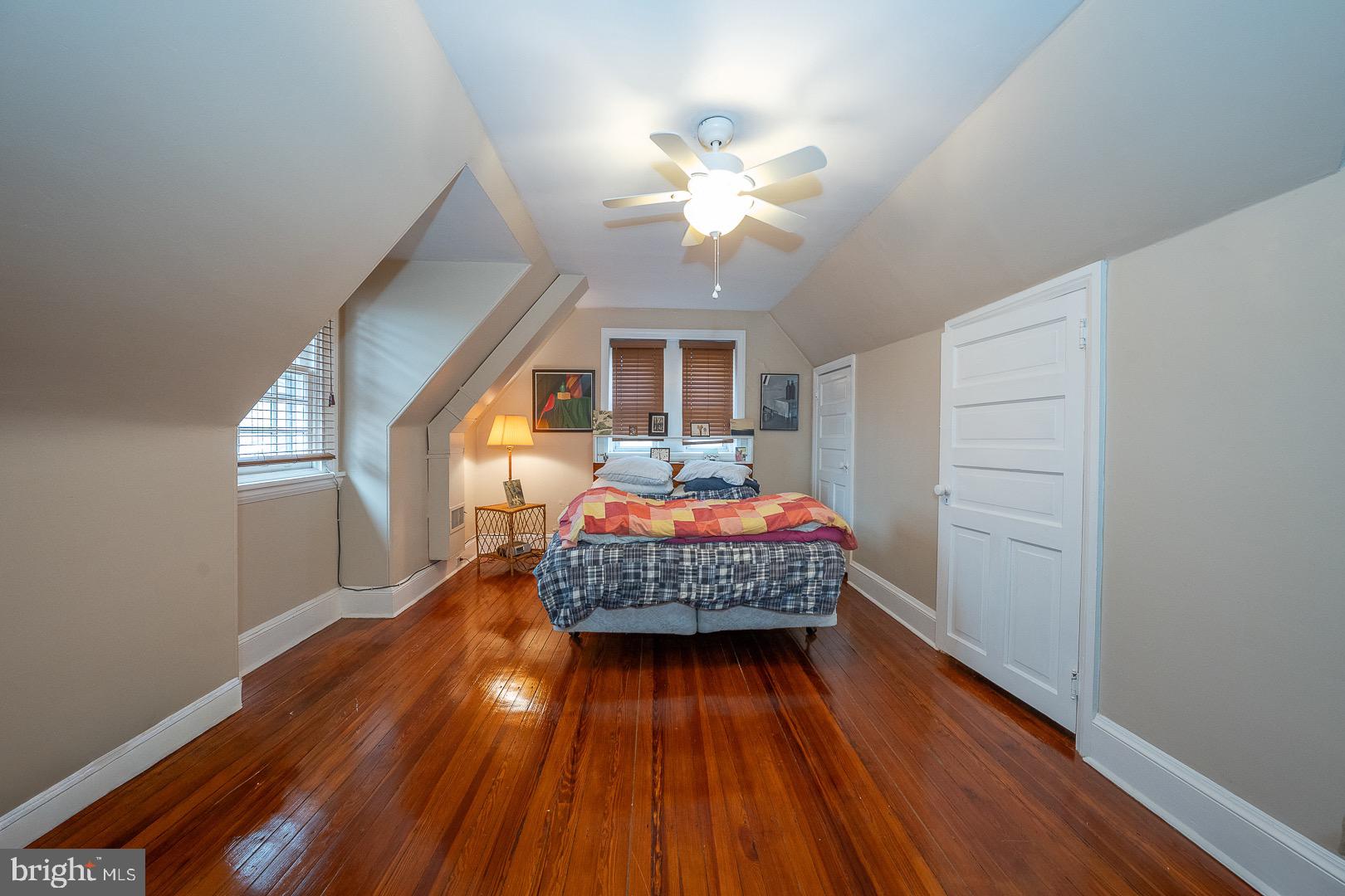 6323 Sherwood Road Philadelphia, PA 19151 - Photo 103 of 132 3rd floor bedroom, secondary residence