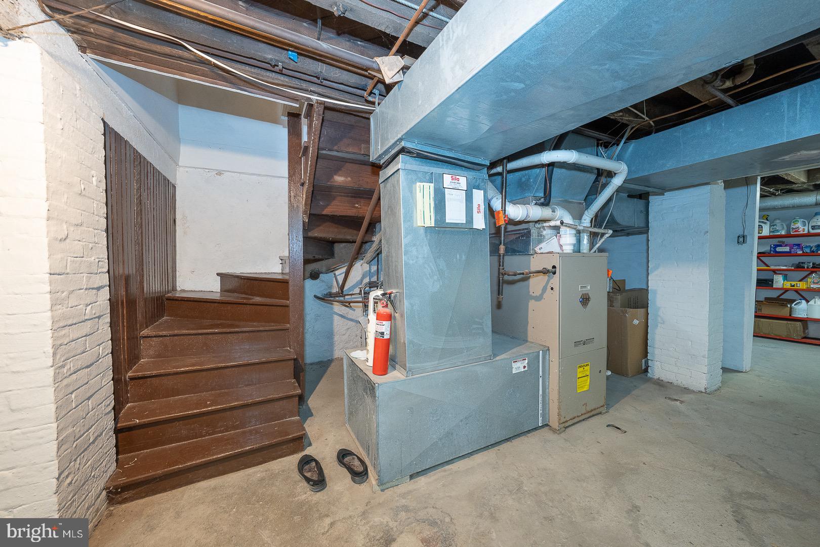 6323 Sherwood Road Philadelphia, PA 19151 - Photo 107 of 132 Basement