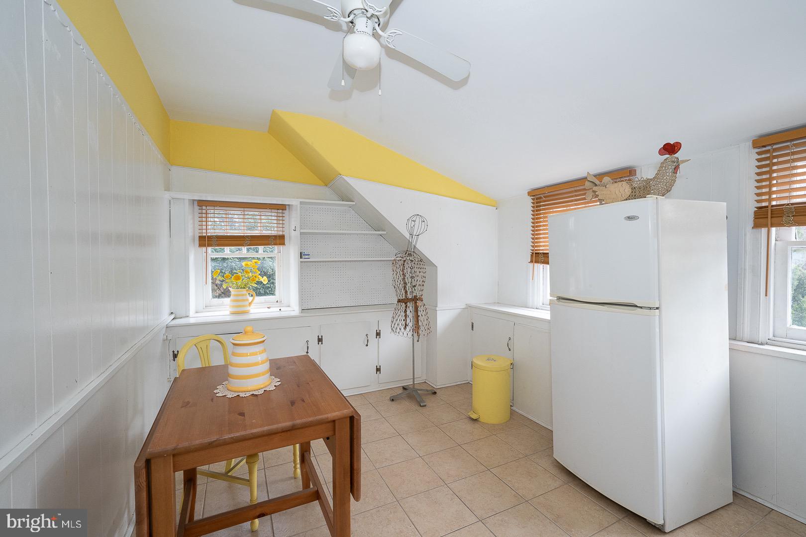 6323 Sherwood Road Philadelphia, PA 19151 - Photo 123 of 132 Kitchen ,Carriage House
