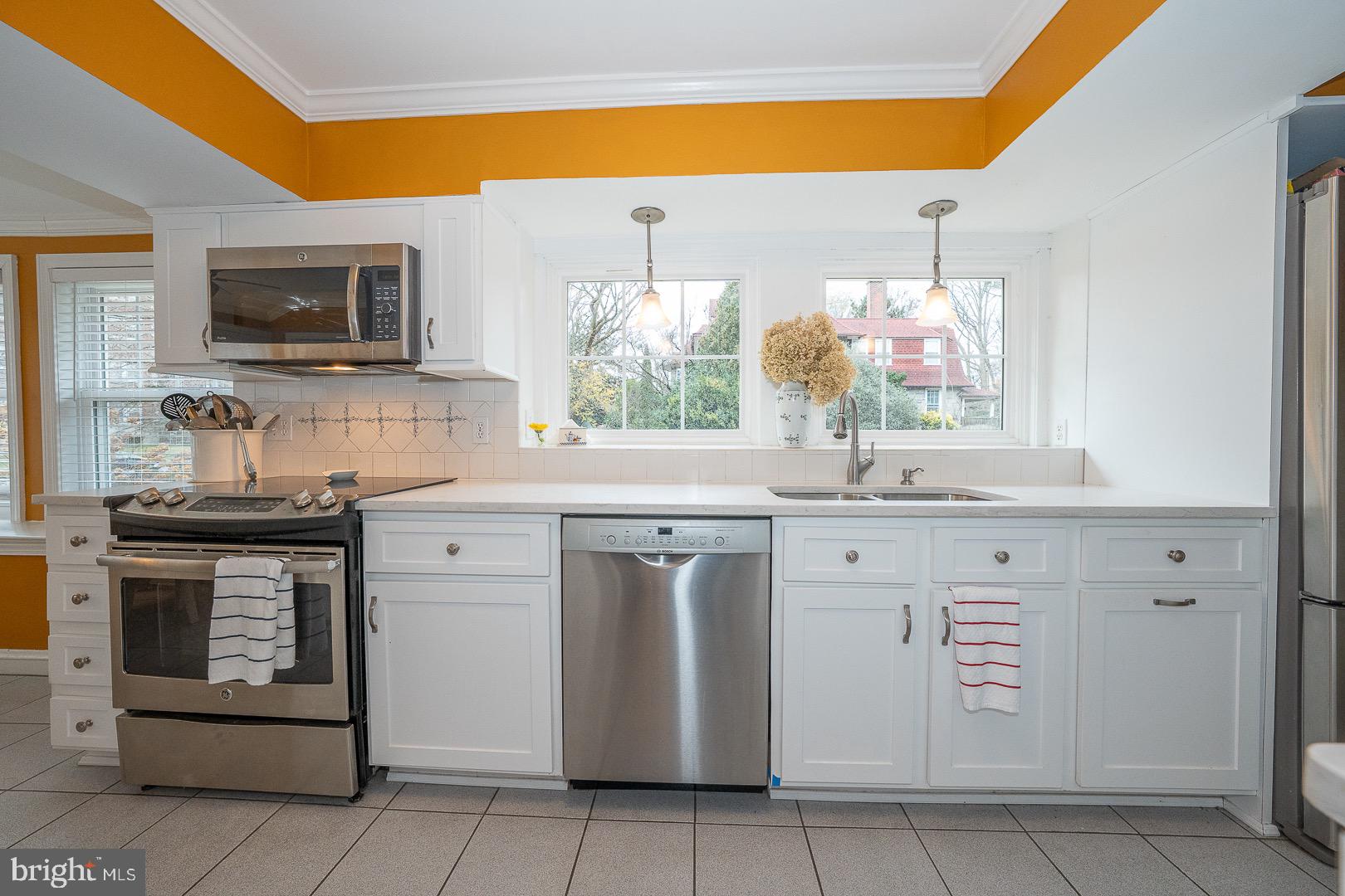 6323 Sherwood Road Philadelphia, PA 19151 - Photo 31 of 132