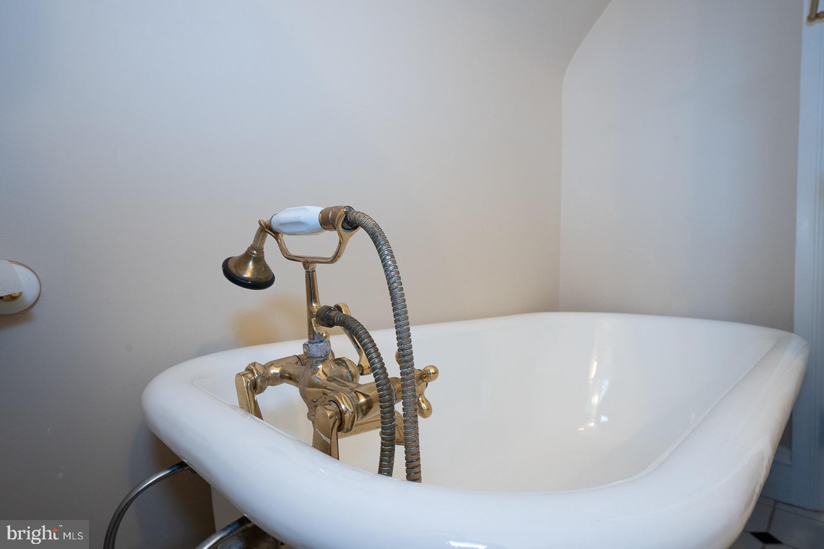 6323 Sherwood Road Philadelphia, PA 19151 - Photo 73 of 132