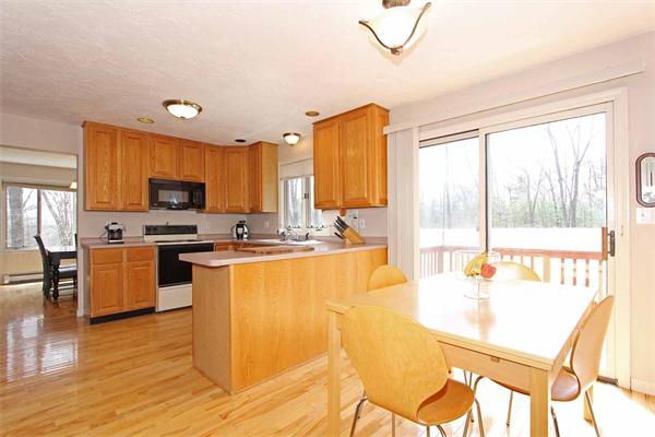 17 Tara Road Southborough, MA 01772 - Photo 6 of 18 Gallery Image 6