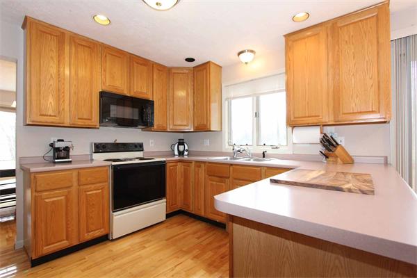 17 Tara Road Southborough, MA 01772 - Photo 8 of 18 Gallery Image 8