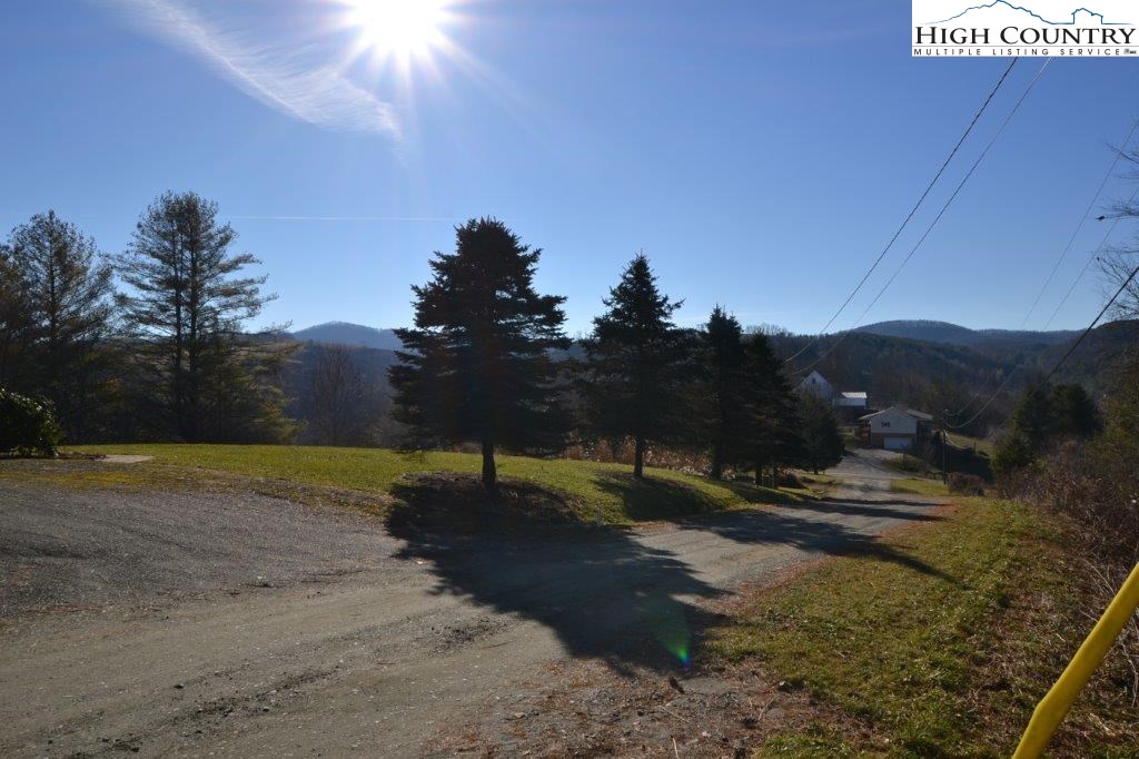 176 River Bend Hills Road Crumpler, NC 28617 - Photo 17 of 31 Gallery Image 17