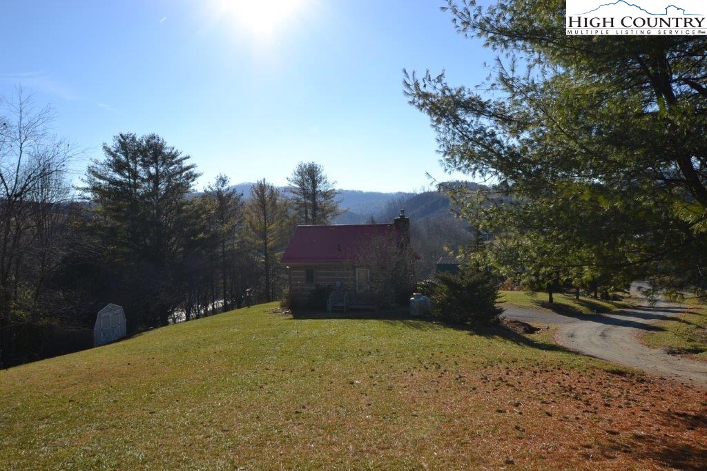 176 River Bend Hills Road Crumpler, NC 28617 - Photo 10 of 31 Gallery Image 10