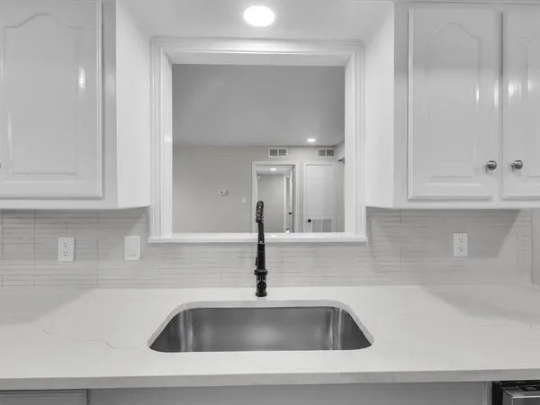 $2,100 | 4009 Sweetbriar Drive, Garland, TX 75042