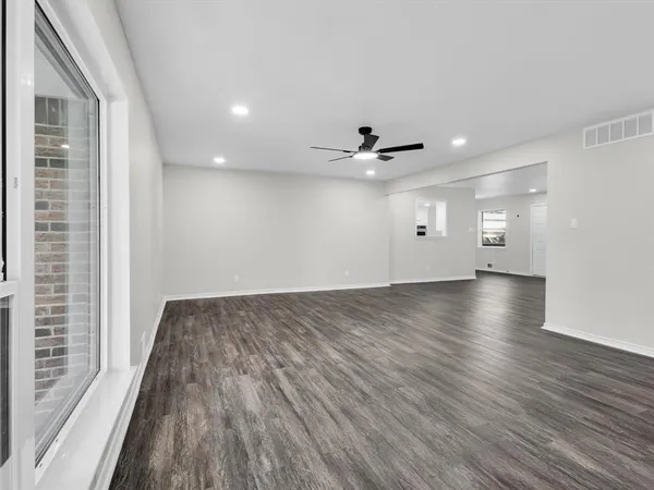 $2,100 | 4009 Sweetbriar Drive, Garland, TX 75042