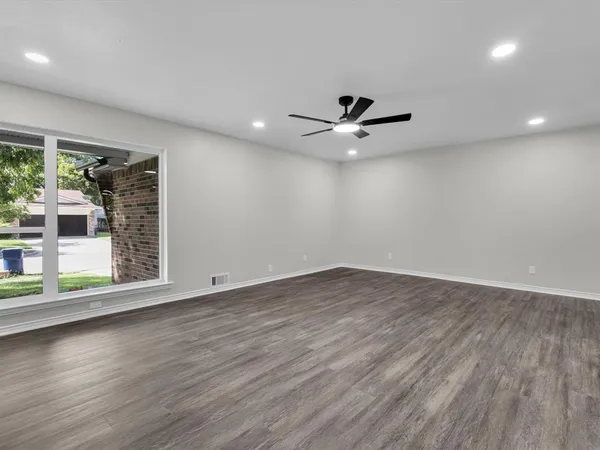 $2,100 | 4009 Sweetbriar Drive, Garland, TX 75042