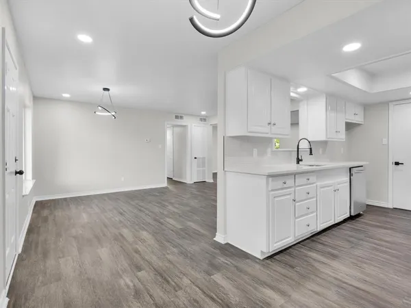 $2,100 | 4009 Sweetbriar Drive, Garland, TX 75042