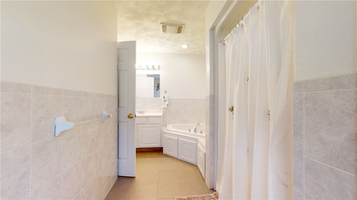51 Glendale Road Narragansett, RI 02882 - Photo 41 of 50