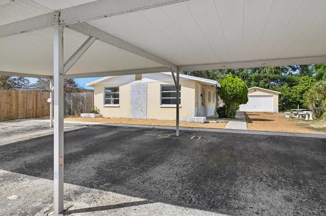 $1,225 | 5409 Oceanic Road, Holiday, FL 34690