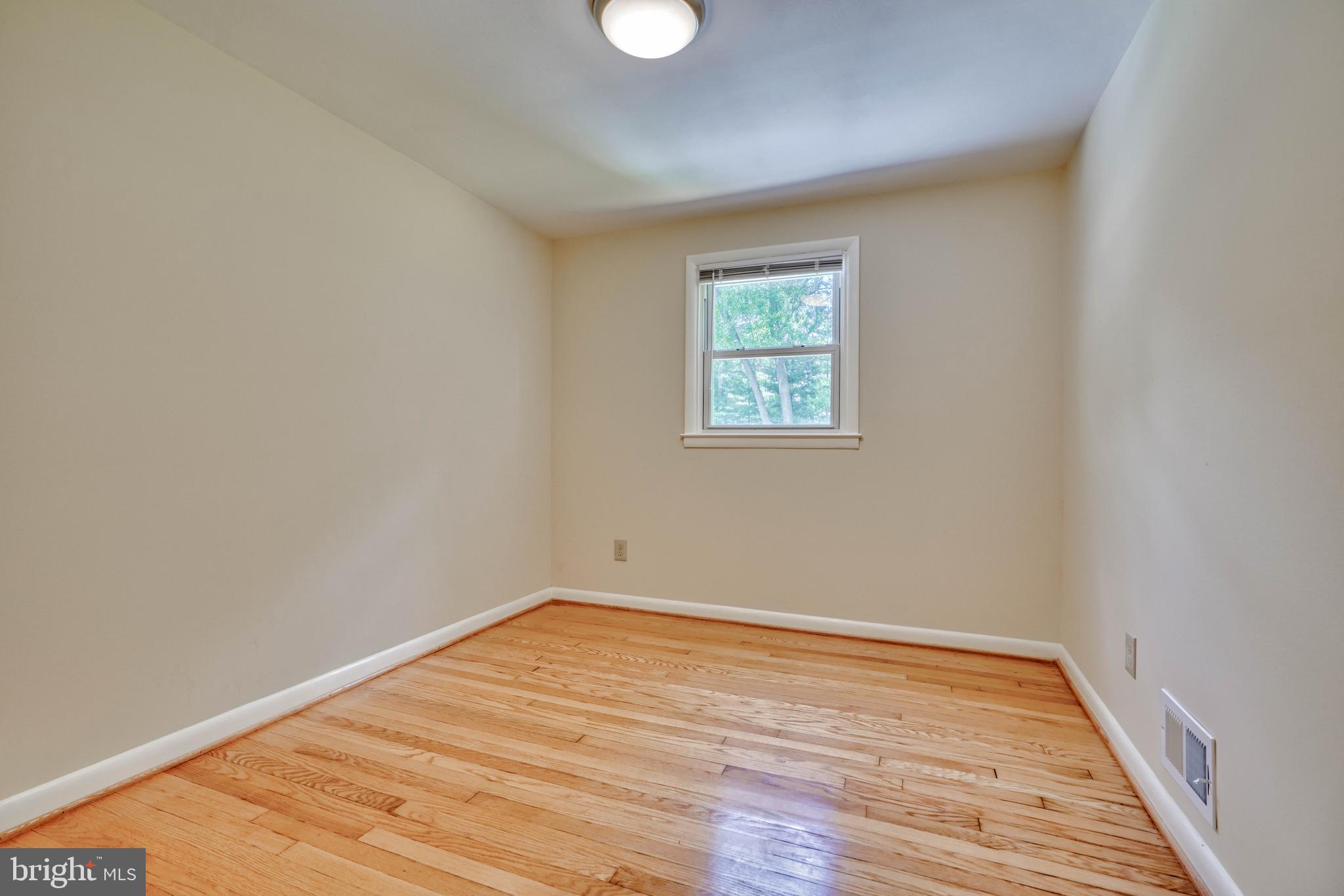 19638 Graystone Road White Hall, MD 21161 - Photo 15 of 49