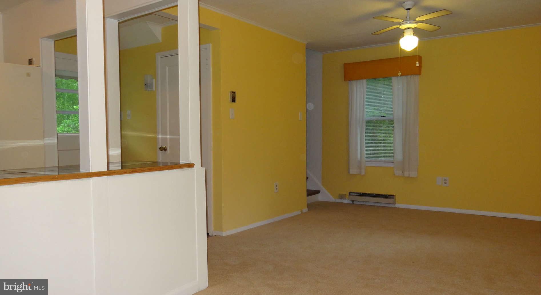 38 Ridge Road, Unit G Greenbelt, MD 20770 - Photo 6 of 9 Living Room