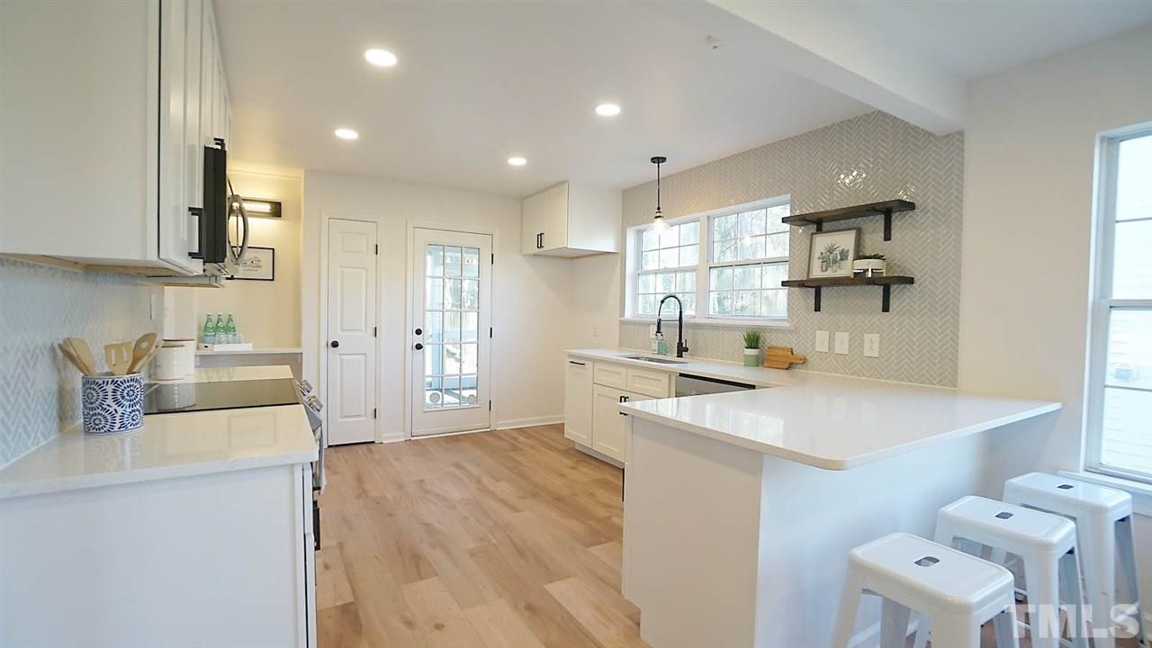 1056 Mills Street Raleigh, NC 27608 - Photo 6 of 23