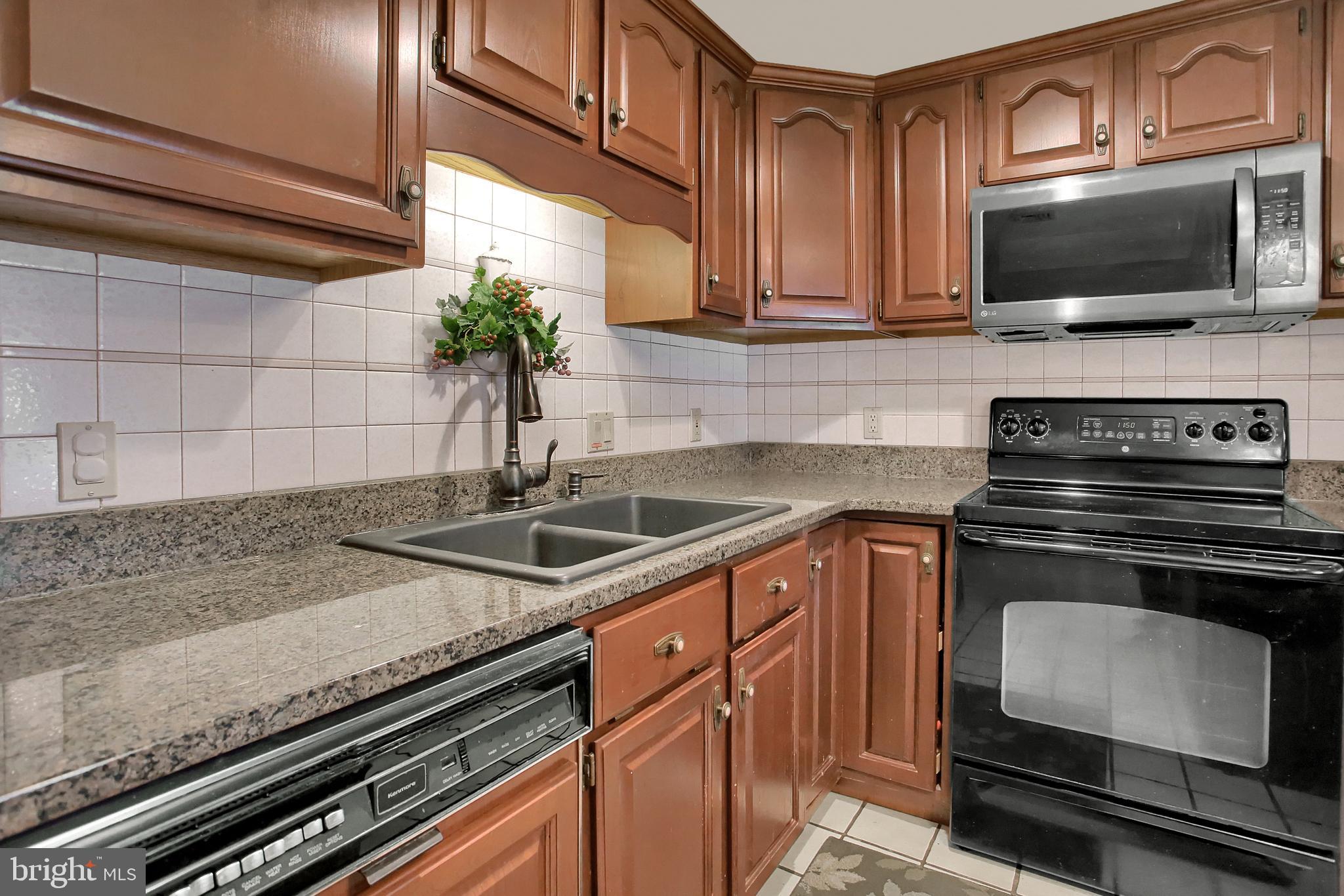 2212 Dover Road Harrisburg, PA 17110 - Photo 10 of 51 Gallery Image 10