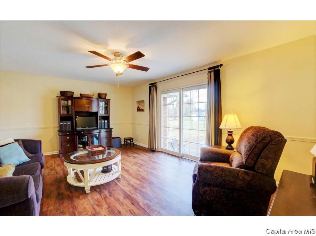 17 Mishawaka Drive Rochester, IL 62563 - Photo 6 of 19