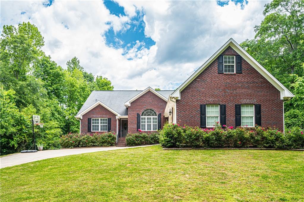 121 Sweet Water Ridge Hoschton, GA 30548 - Photo 1 of 1 Gallery Image 1