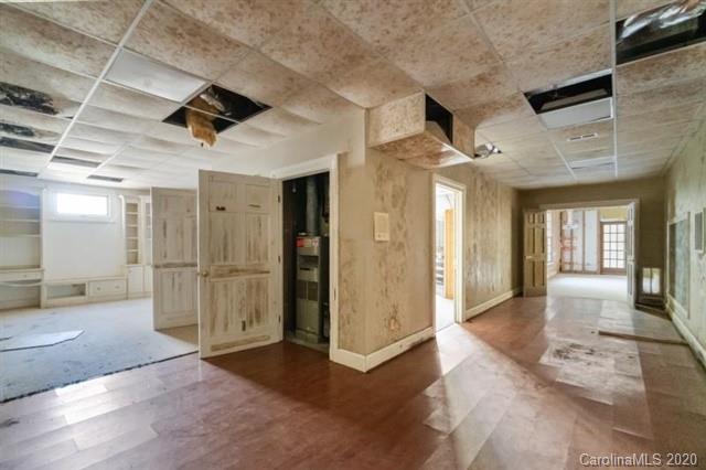 8355 Providence Road Charlotte, NC 28270 - Photo 24 of 36 a view of a hallway with entryway