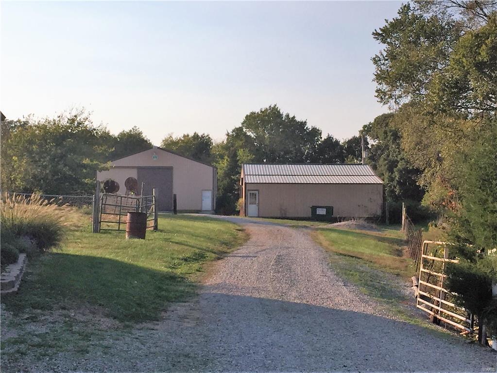 3073 Sutterville Road Fults, IL 62244 - Photo 2 of 13