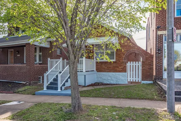$199,900 | 5920 Morgan Ford Road, St. Louis, MO 63116