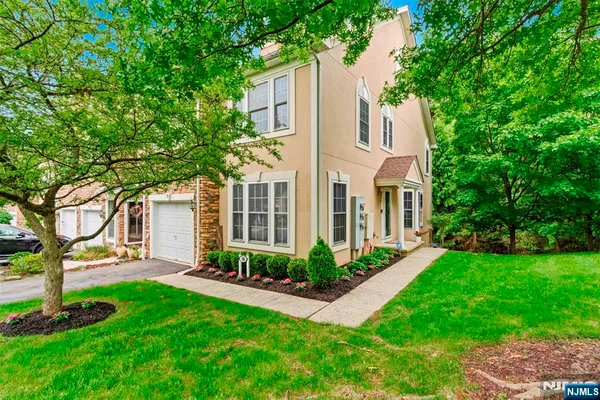 $769,000 | 18 Birchwood Lane, North Haledon, NJ 07508