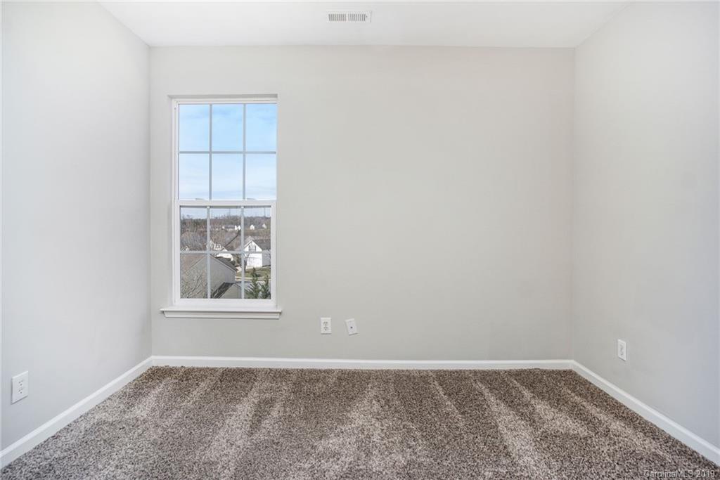 14131 Riding Hill Avenue Charlotte, NC 28213 - Photo 11 of 14