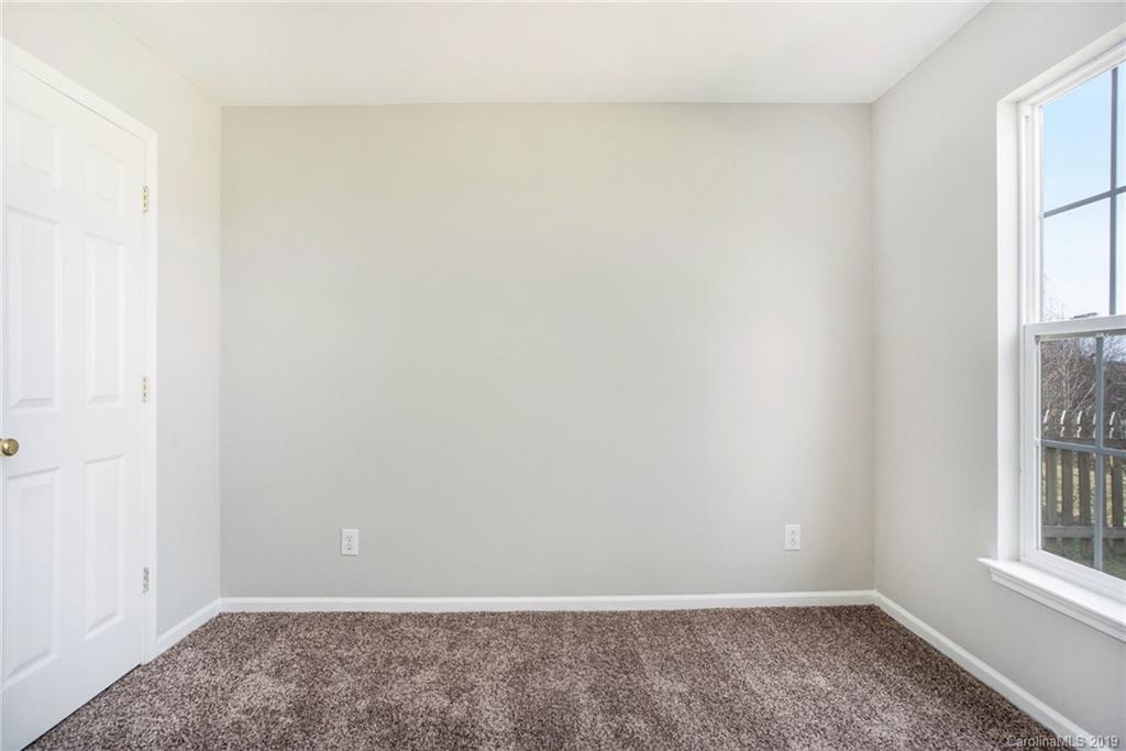 14131 Riding Hill Avenue Charlotte, NC 28213 - Photo 9 of 14